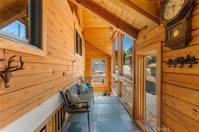 298 Dixie Lee Lane, Big Bear Lake, CA 92386