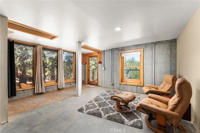 298 Dixie Lee Lane, Big Bear Lake, CA 92386