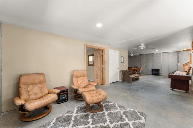 298 Dixie Lee Lane, Big Bear Lake, CA 92386