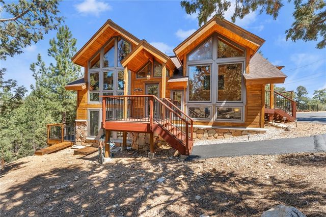 298 Dixie Lee Lane, Big Bear Lake, CA 92386