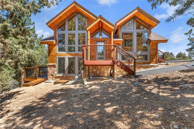 298 Dixie Lee Lane, Big Bear Lake, CA 92386