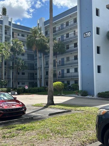 4700 Lucerne Lakes Boulevard 308, Lake Worth, FL 33467