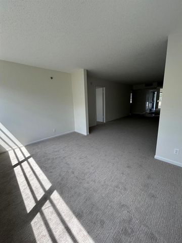 4700 Lucerne Lakes Boulevard 308, Lake Worth, FL 33467