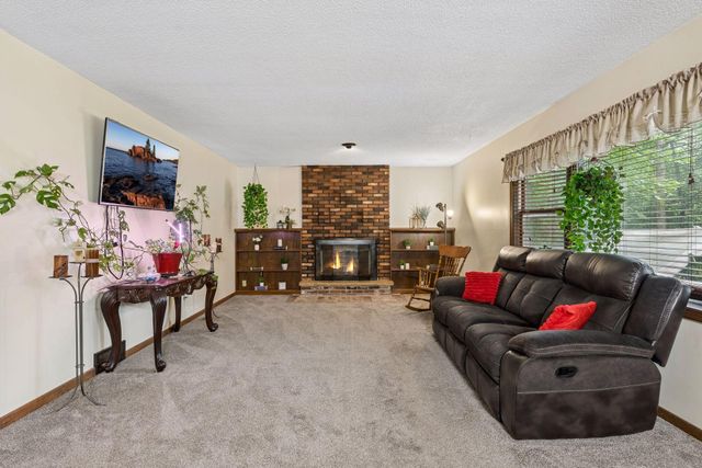 3891 N Enchanted Drive NW, Andover, MN 55304
