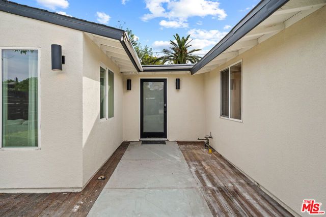 20308 Mobile Street, Winnetka (los Angeles), CA 91306