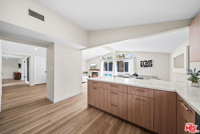 20308 Mobile Street, Winnetka (los Angeles), CA 91306