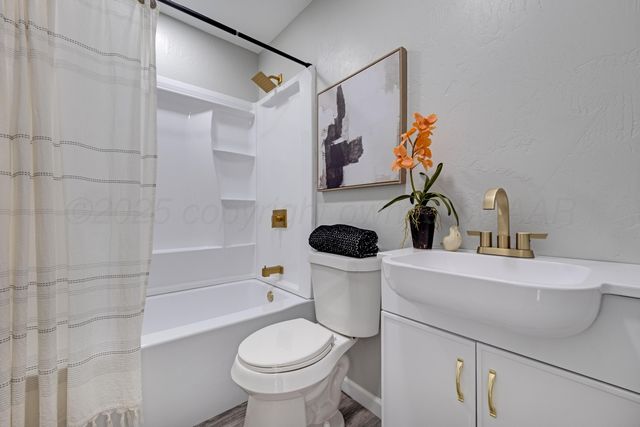 802 Durrett Avenue, Dumas, TX 79029