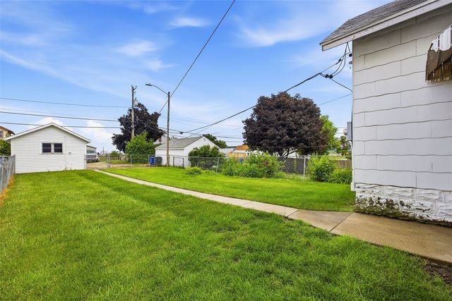 644 20th Avenue SW, Cedar Rapids, IA 52404