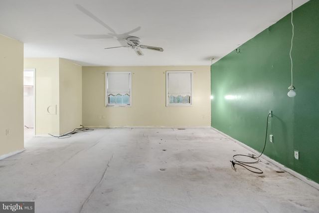 13106 LARKHALL CIR, Fort Washington, MD 20744