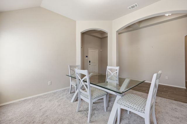 1204 Queens Brook Lane, Fort Worth, TX 76140