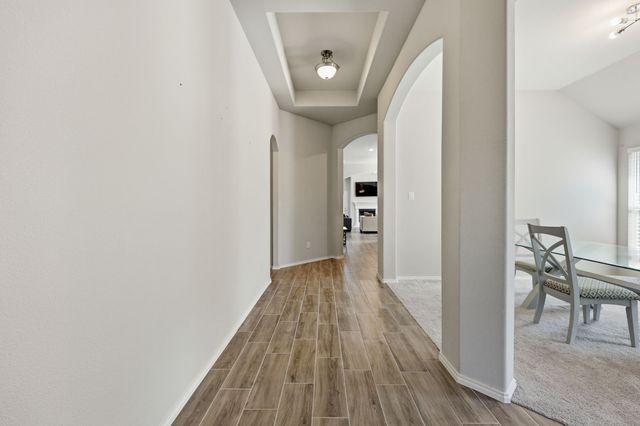 1204 Queens Brook Lane, Fort Worth, TX 76140