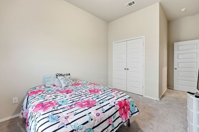 1204 Queens Brook Lane, Fort Worth, TX 76140