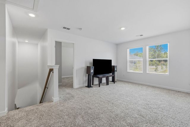 113 Mainsail Way Way, Spartanburg, SC 29306