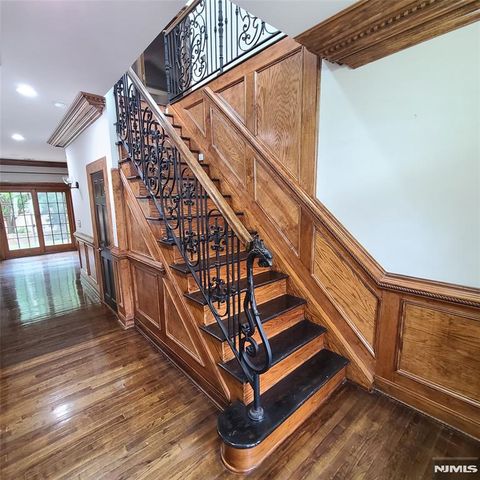 526 Moonachie Avenue, Wood Ridge, NJ 07075