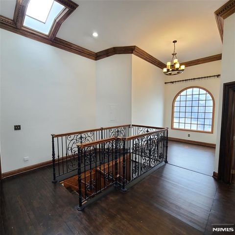 526 Moonachie Avenue, Wood Ridge, NJ 07075