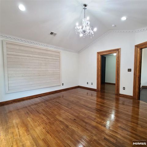 526 Moonachie Avenue, Wood Ridge, NJ 07075