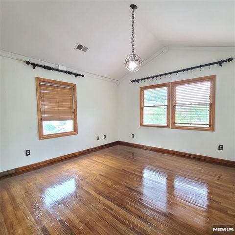 526 Moonachie Avenue, Wood Ridge, NJ 07075