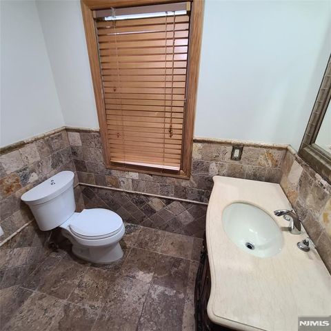 526 Moonachie Avenue, Wood Ridge, NJ 07075