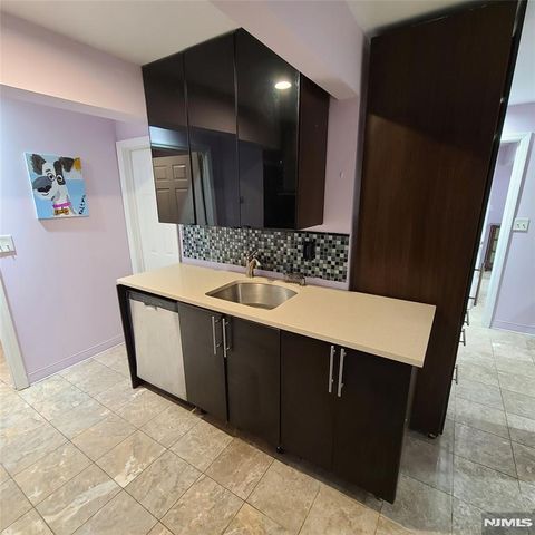 526 Moonachie Avenue, Wood Ridge, NJ 07075