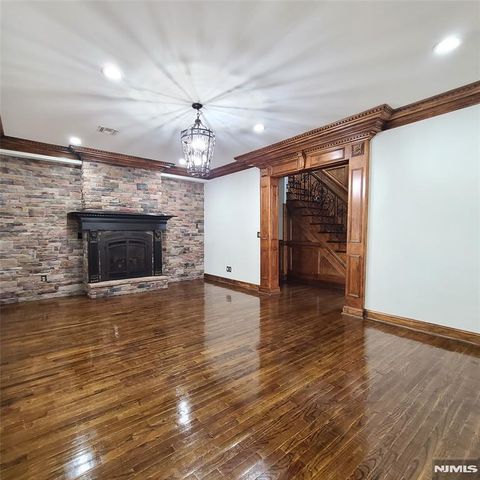 526 Moonachie Avenue, Wood Ridge, NJ 07075