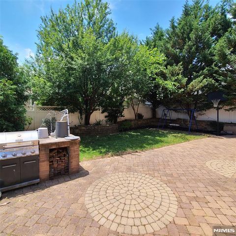 526 Moonachie Avenue, Wood Ridge, NJ 07075