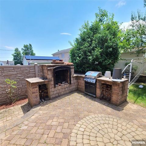 526 Moonachie Avenue, Wood Ridge, NJ 07075