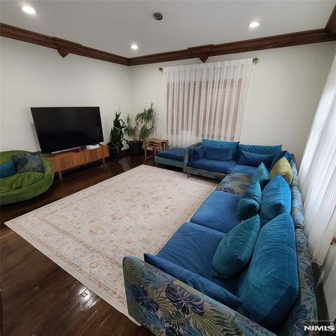 526 Moonachie Avenue, Wood Ridge, NJ 07075