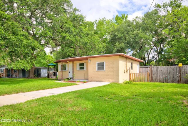 845 FLOYD Circle N, Orange Park, FL 32073