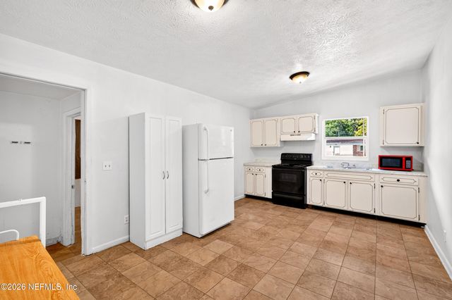 845 FLOYD Circle N, Orange Park, FL 32073