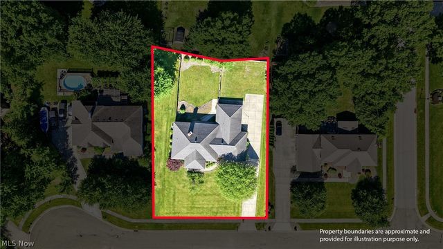 115 Lakhani Lane, Canfield, OH 44406