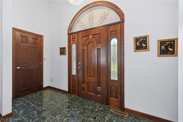 115 Lakhani Lane, Canfield, OH 44406