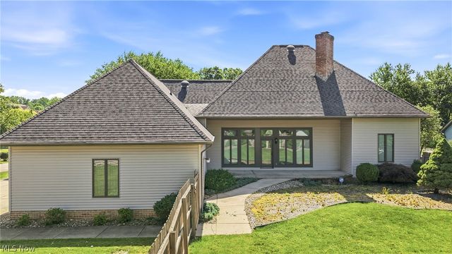 115 Lakhani Lane, Canfield, OH 44406