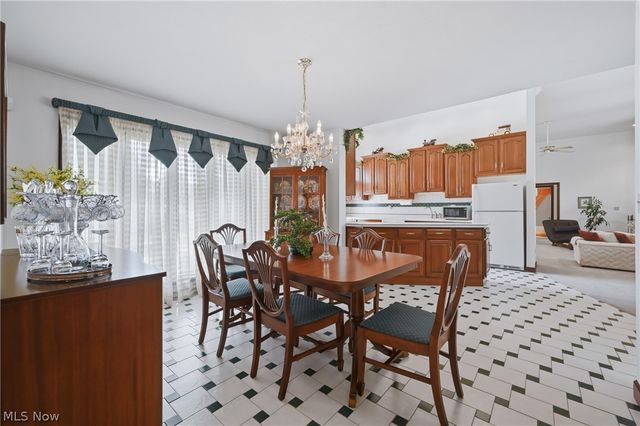 115 Lakhani Lane, Canfield, OH 44406