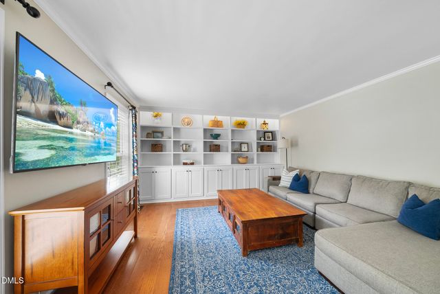 102 S Knightsbridge Road, Cary, NC 27513