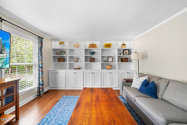 102 S Knightsbridge Road, Cary, NC 27513