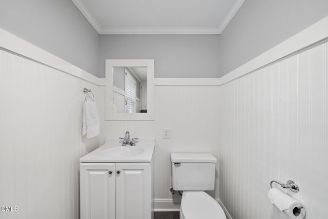 102 S Knightsbridge Road, Cary, NC 27513