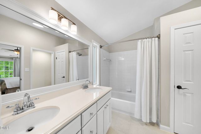 102 S Knightsbridge Road, Cary, NC 27513