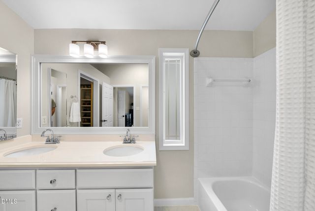 102 S Knightsbridge Road, Cary, NC 27513