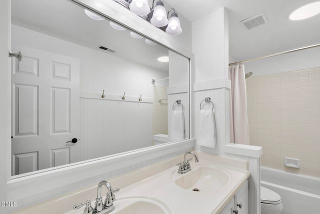 102 S Knightsbridge Road, Cary, NC 27513