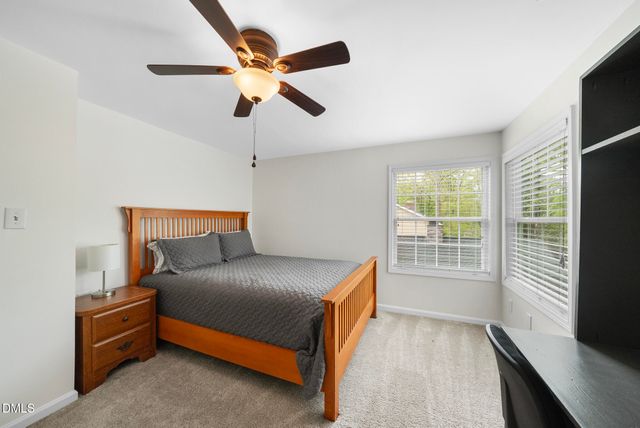 102 S Knightsbridge Road, Cary, NC 27513