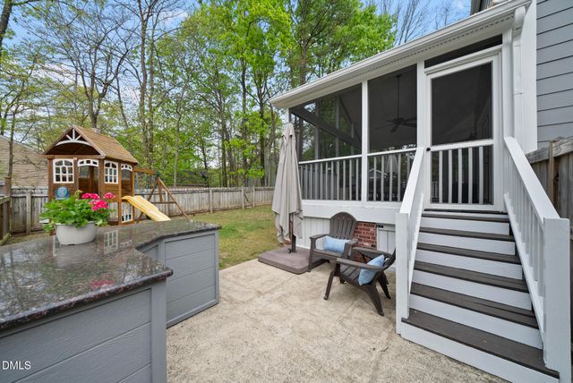 102 S Knightsbridge Road, Cary, NC 27513