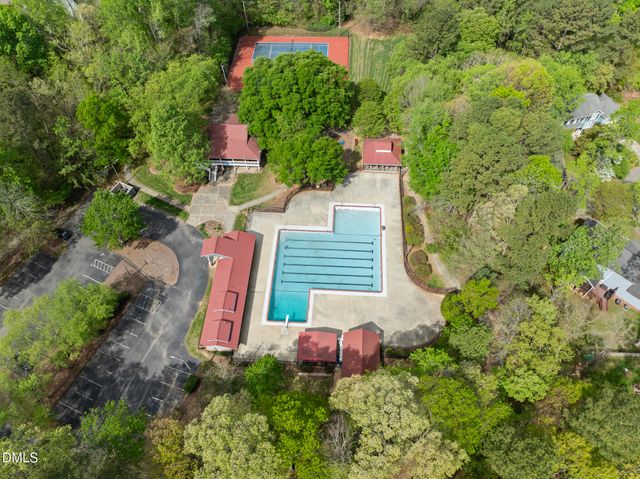 102 S Knightsbridge Road, Cary, NC 27513