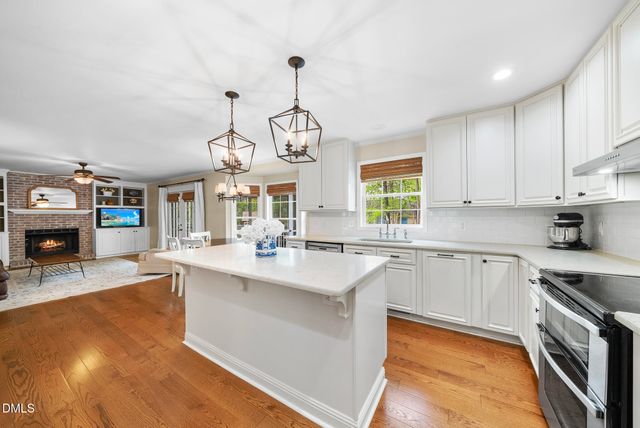 102 S Knightsbridge Road, Cary, NC 27513