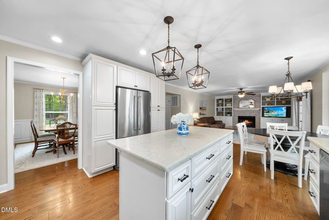 102 S Knightsbridge Road, Cary, NC 27513