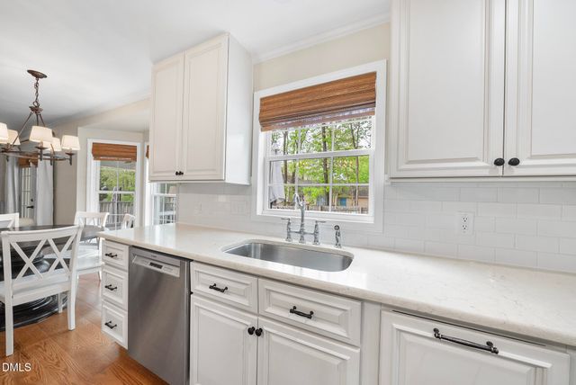 102 S Knightsbridge Road, Cary, NC 27513