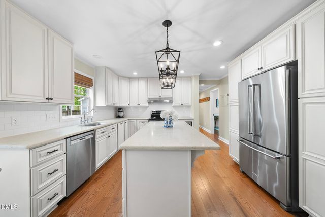 102 S Knightsbridge Road, Cary, NC 27513