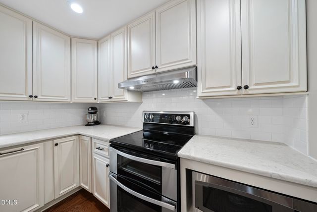 102 S Knightsbridge Road, Cary, NC 27513