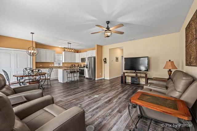 806 Bristol Avenue, Yorkville, IL 60560