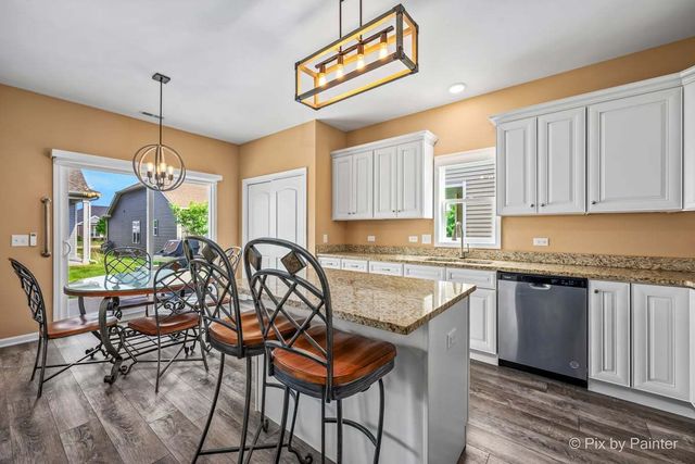 806 Bristol Avenue, Yorkville, IL 60560
