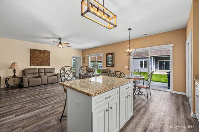 806 Bristol Avenue, Yorkville, IL 60560